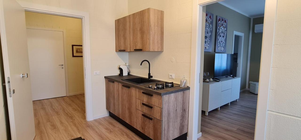 Di Fresco Apartments - Holiday House ปาแลร์โม ภายนอก รูปภาพ