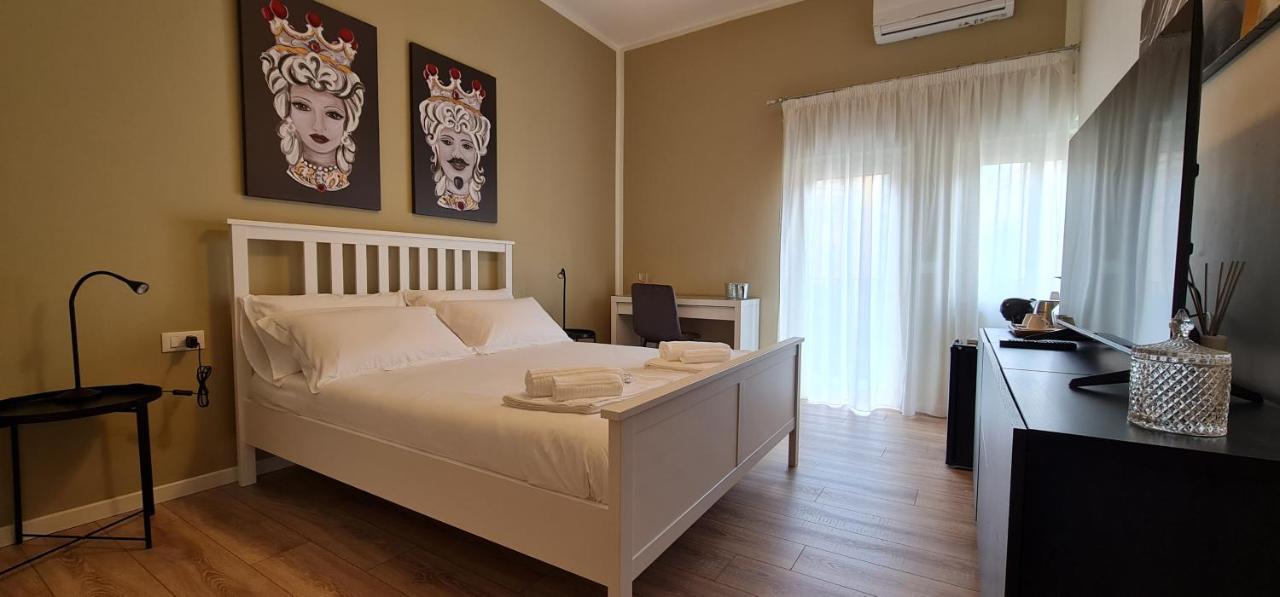 Di Fresco Apartments - Holiday House ปาแลร์โม ภายนอก รูปภาพ